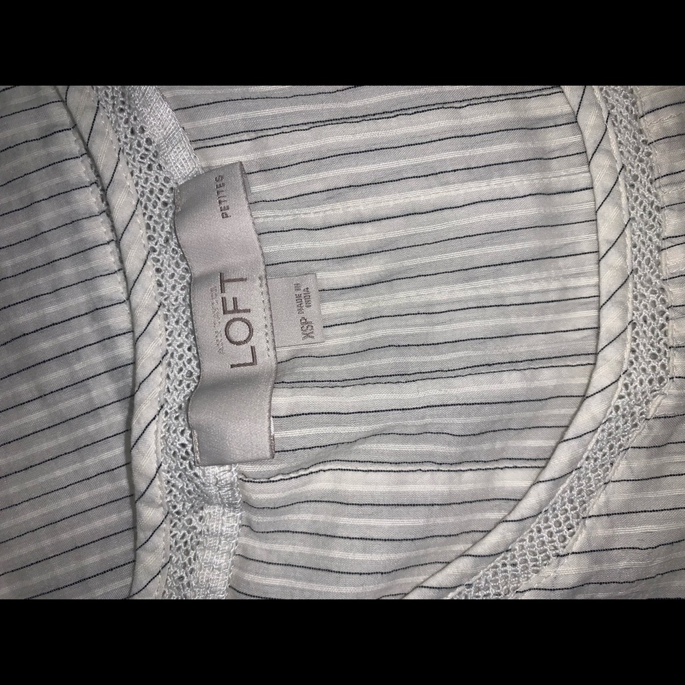 LOFT blouse - Picture 3 of 3